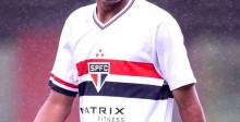 Ex-jogador do São Paulo é morto a tiros “por engano” durante jogo