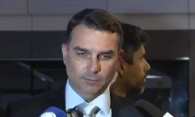 Esquerda surta, mas Mendonça mantém vídeo de Flávio usando as siglas do PT, PCC e CV