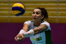 Atletas trans como Tiffany estão proibidas de participar de competições femininas de vôlei no Brasil