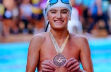 Promessa da natação morre precocemente aos 13 anos