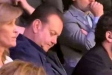Num debate vazio Kassab dorme (veja o vídeo)