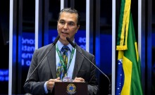 Abrasel defende aprofundamento do debate sobre escala 6x1 no Senado