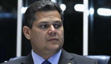 Senado ameaça parar, exige a renúncia de Moraes e fixa prazo para Alcolumbre que vence às 12 horas