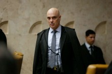 Documento apócrifo usado por Moraes sai de cena e situação do ministro fica ainda pior