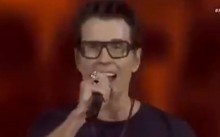 Em pleno Rock in Rio, Capital Inicial dedica música a Vorcaro e ministros do STF (veja o vídeo)