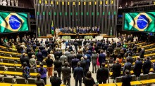 E se os políticos deixassem de existir no Brasil?