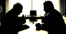 Escolha entre falácia e informação