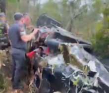 Helicóptero cai em área de mata em São Paulo e a própria vítima pede socorro