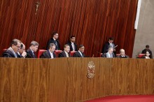 Nunes Marques age diretamente nas pesquisas e aplica novas exigências
