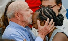 Deputada esquerdista chamada para a campanha de Lula deleta perfil para esconder o que pensa