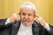 Lula sai desesperado atrás de líderes do centrão