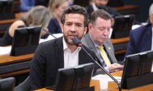 URGENTE: Mendonça dá prazo de 3 horas para Janones retirar do ar mais uma fake news contra Flávio