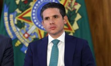 Centrão corre para salvar Hugo Motta e tenta frear o PL