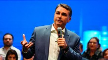 Flávio muda de estratégia para o debate da Globo e manda um recado aos indecisos