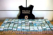 PF apreende carro abarrotado com muito dinheiro dentro de estacionamento em importante capital do país