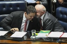 Alcolumbre considera indulto a Bolsonaro e anistia ao 8 de Janeiro