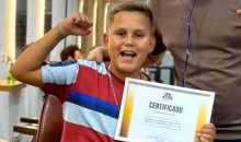 Influenciador mirim de 14 anos, com mais de um milhão de seguidores, e um amigo são mortos a tiros