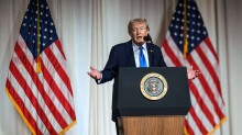 Trump cancela agenda de campanha e vai para perto de Flávio na Flórida (veja o vídeo)