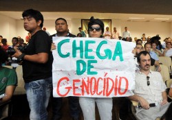 Manifestantes na AL/MS