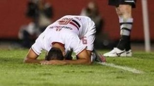 São Paulo dá novo vexame e perde para o lanterna da série B