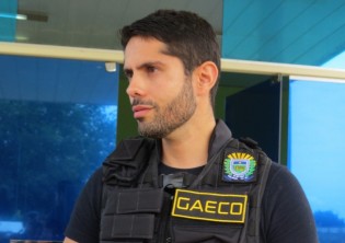 Puccinelli conspira para afastar promotor do Gaeco