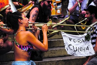 As lições do carnaval e as diversas crises do Brasil