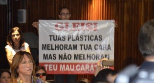 Gleisi tem duas recepções vexatórias em menos de 24 horas, em Curitiba (Veja o vídeo)