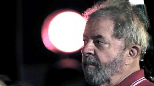 Lula ressurge e diz que acusação de corrupção contra o PT é invenção