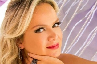 Após afastamento da TV, Eliana emociona com mensagem comovente (veja o vídeo)