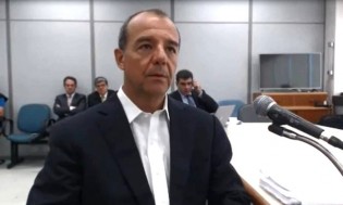 Cabral simula indignação, mas não convence