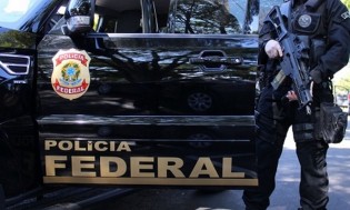Madame, esposa de comparsa de Cabral, some com 6 veículos de luxo e frustra ação da PF