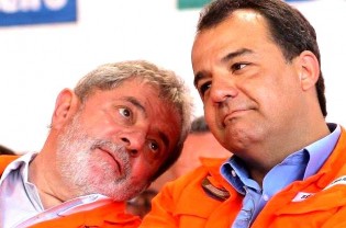 Lula retorna ao local do crime
