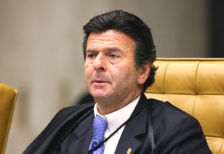 Articulação em andamento pretende manter Fux no comando do TSE nas eleições