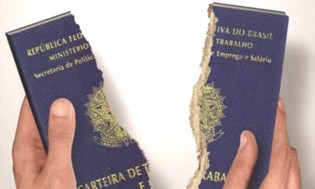 PT rasga a CTPS e dribla a CLT, empregando funcionário como pessoa jurídica