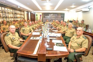 Generais de todo o Brasil manifestam apoio ao Comandante do Exército (Veja o Vídeo)