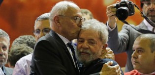 Gagá, Suplicy quer ir preso junto com Lula e calunia TRF-4 e Moro