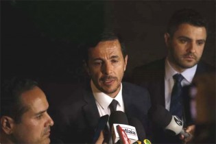 Advogados de Adelio, mentirosos ou patéticos?