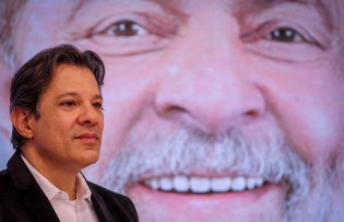 Haddad envergonha o país buscando orientações na cadeia...