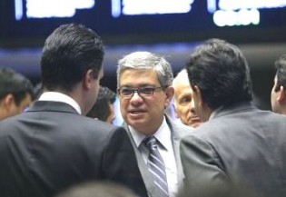 Inconformado, deputado e secretário-geral do PSDB confirma: “A febre pró Bolsonaro é real”