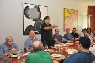Bolsonaro vai com várias “testemunhas” a almoço com Maia, Toffoli e Alcolumbre
