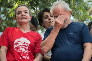 No limite da indecência, Lula usa Gleisi para dar “bronca” no STF