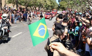 Bolsonaro deixa a UNE com o cofre à míngua, que pede a estudantes que compareçam ao desfile de preto