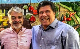 Réu por corrupção, prefeito reassume com tornozeleira por ordem do STF. O nome do cidadão: “Lula Cabral” (Veja o Vídeo)