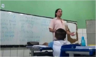Professor diz em sala de aula que Bolsonaro mandou matar Marielle e crianças filmam (veja o vídeo)