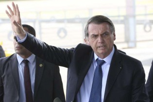Bolsonaro critica a extrema imprensa em frente a jornalistas: “Não sabem nem mentir mais" (veja o vídeo)