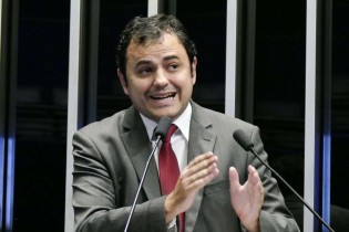 Gláuber estende ofensa feita a Moro a colegas de parlamento e agora corre sério risco de cassação (veja o vídeo)