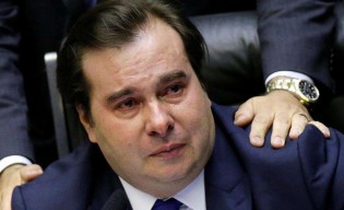 Me recuso a viver em um país controlado por Rodrigo Maia e sua quadrilha