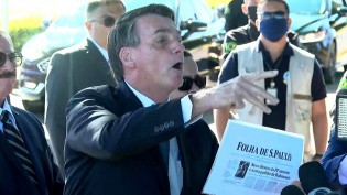 “CALA A BOCA!” O povão que elegeu Bolsonaro quer ver mentiroso tomando invertida