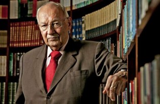 O Histórico artigo de Ives Gandra sobre as Forças Armadas e o artigo 142 da Constituição Federal