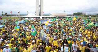 Todo poder reside no povo: "Até quando sofreremos nas mãos dos maus?"